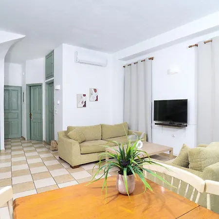 Faros Coastal Apartment *